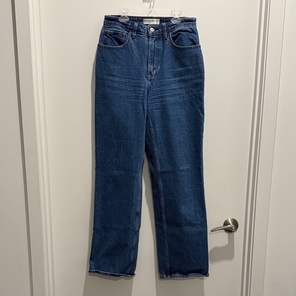 Abercrombie & Fitch The 90s Relaxed Jean High Rise